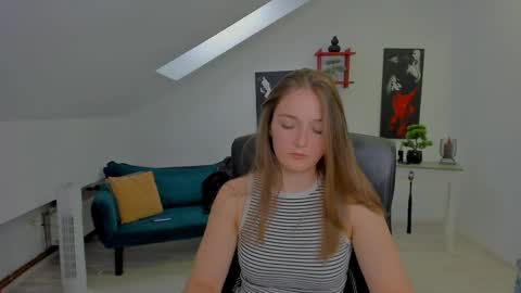 annewilsonn online show from 05.20.26