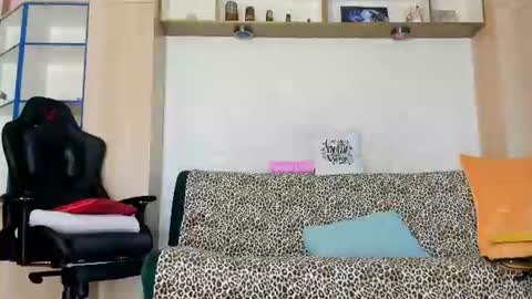 anngray1 online show from 07.28.26