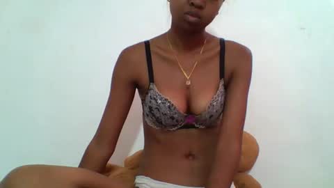 annica86 online show from 03.17.26