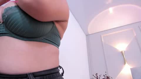 annie_20_ online show from 02.05.26