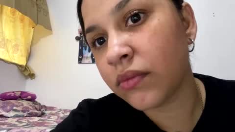 Snapshot of annie_catt_ chatting on 01.22.25 Annie online show from 01.22.25