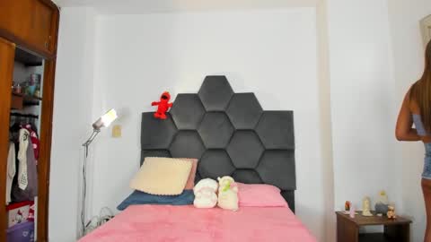 Snapshot of annie_dreams69 chatting on 02.02.25 Annie online show from 02.02.25