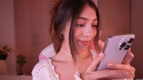 Annie Evans online show from 03.05.25