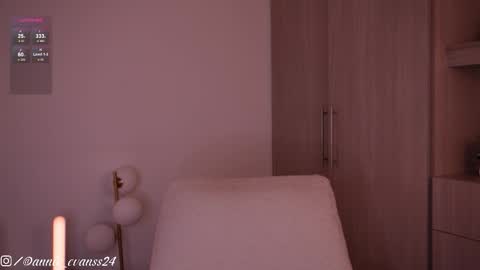 Annie Evans online show from 10.29.25