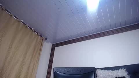 annie_scott_ online show from 09.22.25