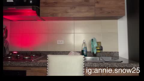 JEANNE no olvides seguirme dont forget follow me  uu online show from 02.07.25