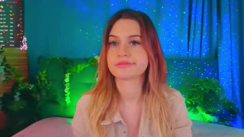 Snapshot of annie_swanson chatting on 02.08.26 annie online show from 02.08.26