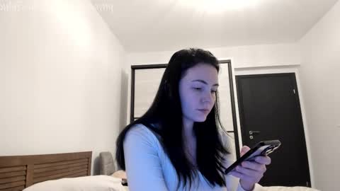 Snapshot of annieamy chatting on 02.04.26 Annie online show from 02.04.26