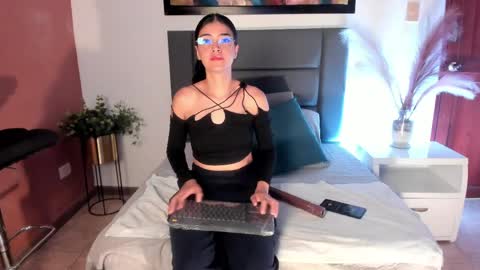 Snapshot of anniebluee_ chatting on 05.05.26 Annie Bluee online show from 05.05.26