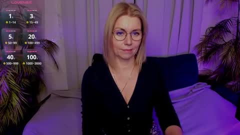 Annie online show from 11.10.25