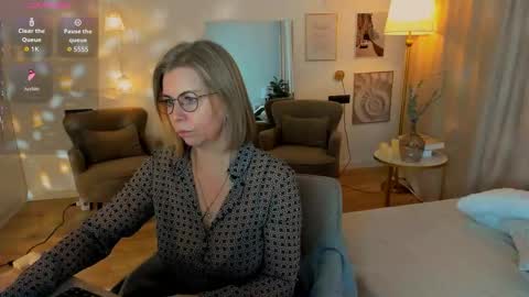 Annie online show from 02.24.26