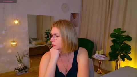 Annie online show from 05.18.26