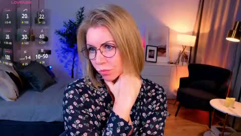 Annie online show from 05.21.26