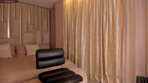 Annie Monroe online show from 10.31.25