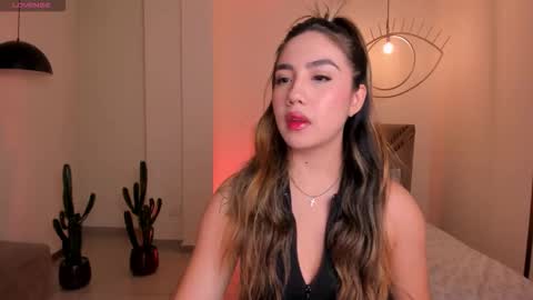 Annie Monroe online show from 02.07.26