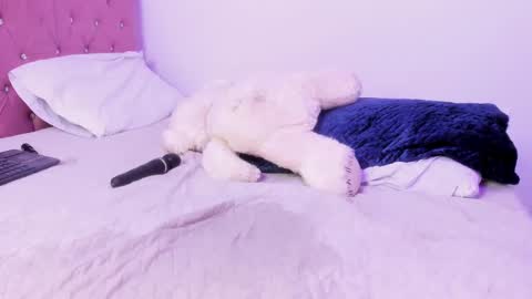 Annie online show from 02.24.25