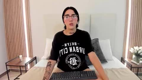 annieparkeer online show from 01.15.26