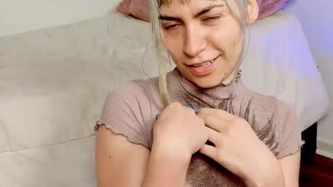 annietinky online show from 09.09.25