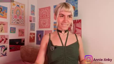 annietinky online show from 03.20.26