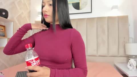 Annie Queen online show from 12.03.25