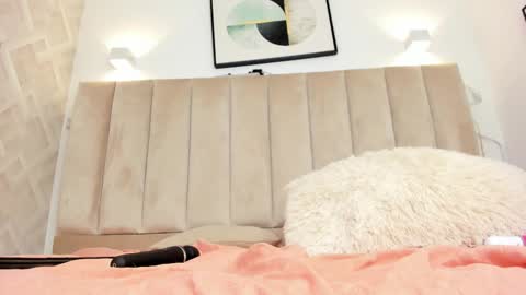 Annie Queen online show from 02.15.26