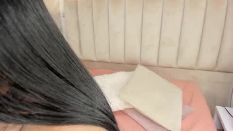 Annie Queen online show from 03.26.26