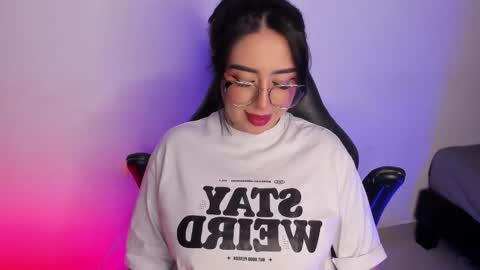 Snapshot of annikamerliahh_ chatting on 10.10.25 Annika online show from 10.10.25