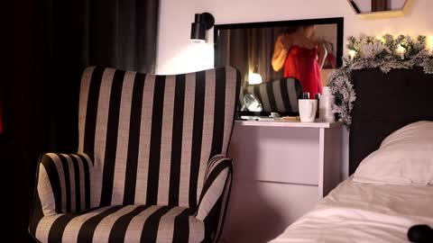 annittastar online show from 12.17.24