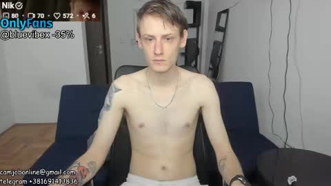 Snapshot of annonimsick chatting on 03.09.26 online show from 03.09.26