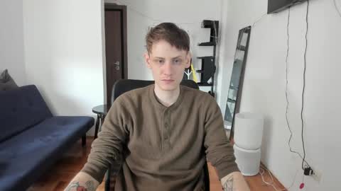 Snapshot of annonimsick chatting on 04.23.26 online show from 04.23.26