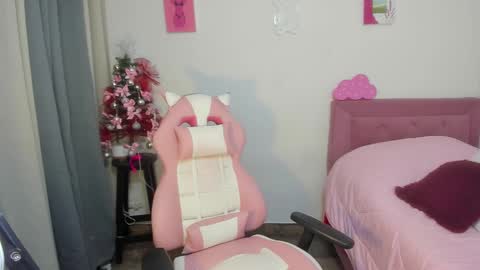 Snapshot of annubis_lia chatting on 12.15.24 SOFIA INDEPENDENT MODEL online show from 12.15.24