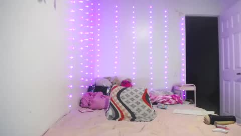  INDEPENDENT MODEL next srteam 240624 online show from 12.30.24