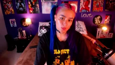 Snapshot of anny_cross chatting on 01.17.25 Paty online show from 01.17.25