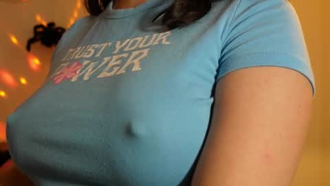 Anny online show from 10.22.25