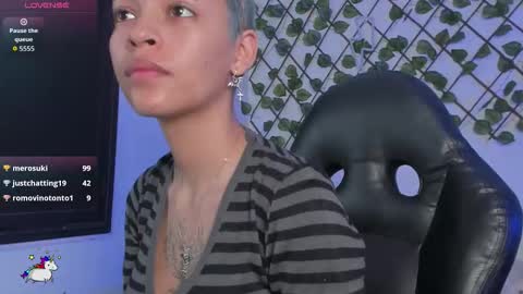 Snapshot of anny_kiitty_ chatting on 11.27.25 Anny online show from 11.27.25