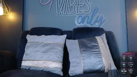 anny_loves online show from 03.28.26