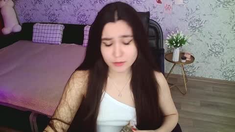 Annie online show from 12.28.24