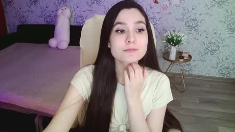 Annie online show from 02.07.25