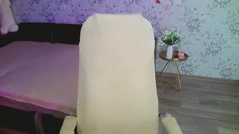 Annie online show from 02.21.25