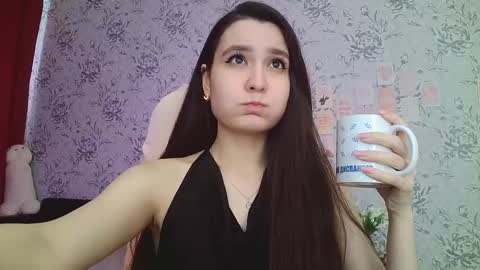 Annie online show from 03.04.25