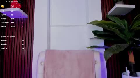 Snapshot of annybuny chatting on 03.12.25 Ana online show from 03.12.25