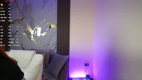 Snapshot of annybuny chatting on 10.21.25 Ana online show from 10.21.25