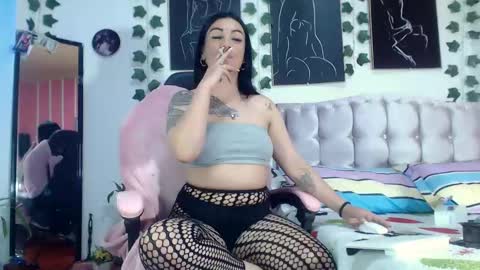 Snapshot of annyevans_ chatting on 02.19.25 online show from 02.19.25