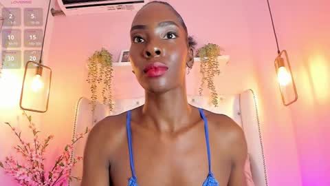 Snapshot of annyfiore chatting on 12.18.24 Anny online show from 12.18.24