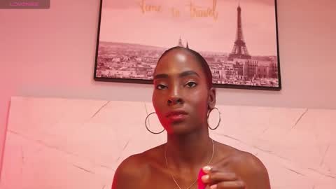 Snapshot of annyfiore chatting on 11.25.25 Anny online show from 11.25.25