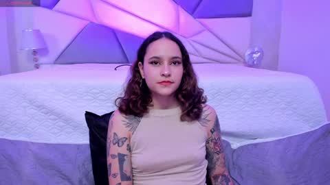 AnnyT online show from 01.26.25