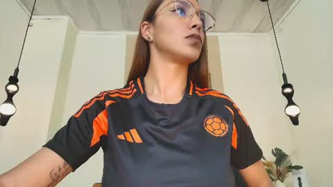 Snapshot of annyxhot chatting on 06.15.26 AnnyXhot online show from 06.15.26