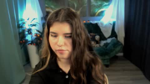 Anora online show from 10.15.25