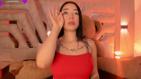 Snapshot of anthonellasweet_ chatting on 10.17.25 Anthonella Sweet online show from 10.17.25