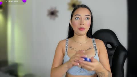 Snapshot of anthonellasweet_ chatting on 11.20.25 Anthonella Sweet online show from 11.20.25